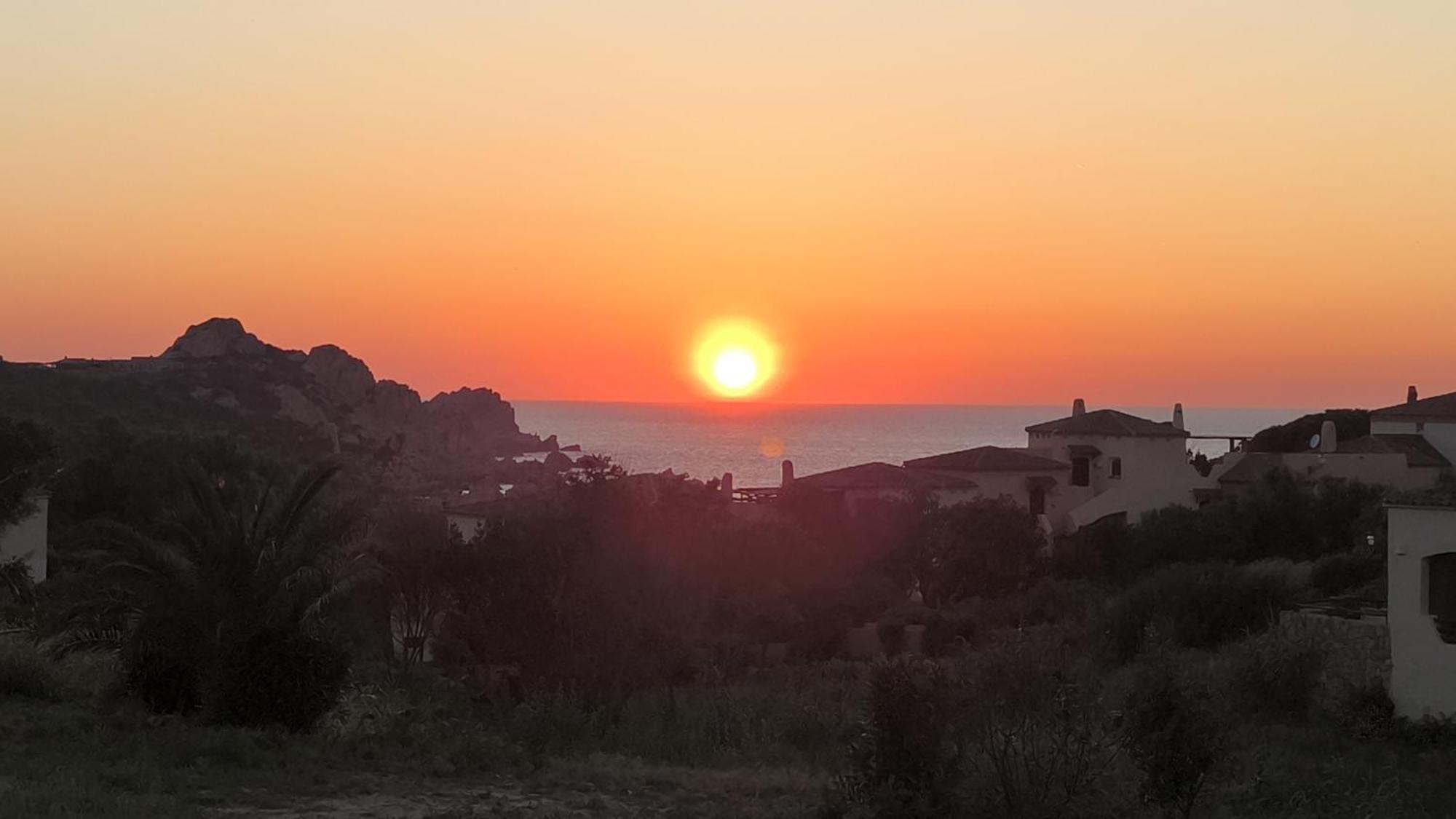 Residence Cala Rossa Isola Rossa Esterno foto